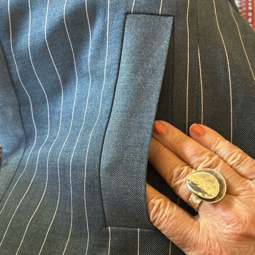 TOMMY HILFIGER boxy denim jacket with pinstripes, light-weight. 10 EUC - Picture 9 of 15